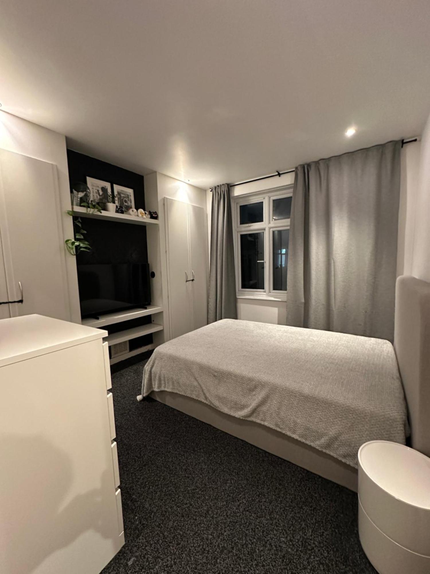 Luxury Bedroom Excel Londres Exterior foto